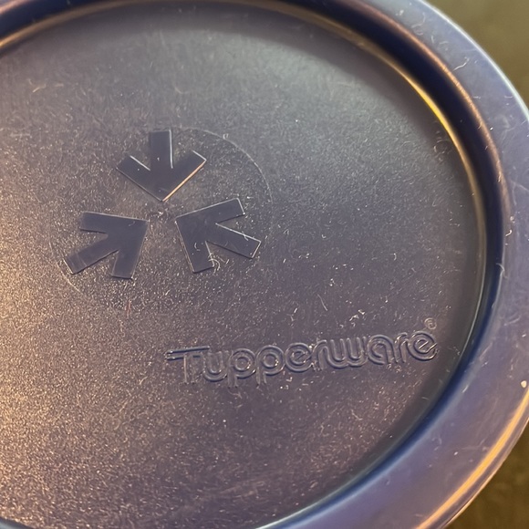 Tupperware Vintage One Touch - Set of 4 Nesting White Canisters Blue Seal - Picture 4 of 16